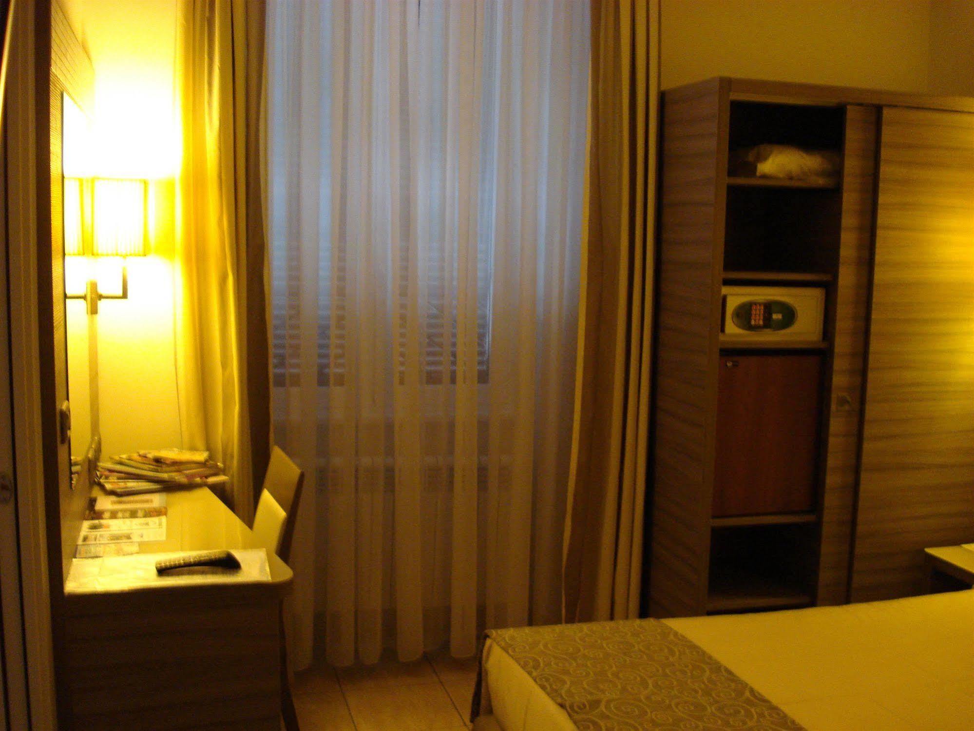 Morrisson Exclusive Rooms Roma Dış mekan fotoğraf