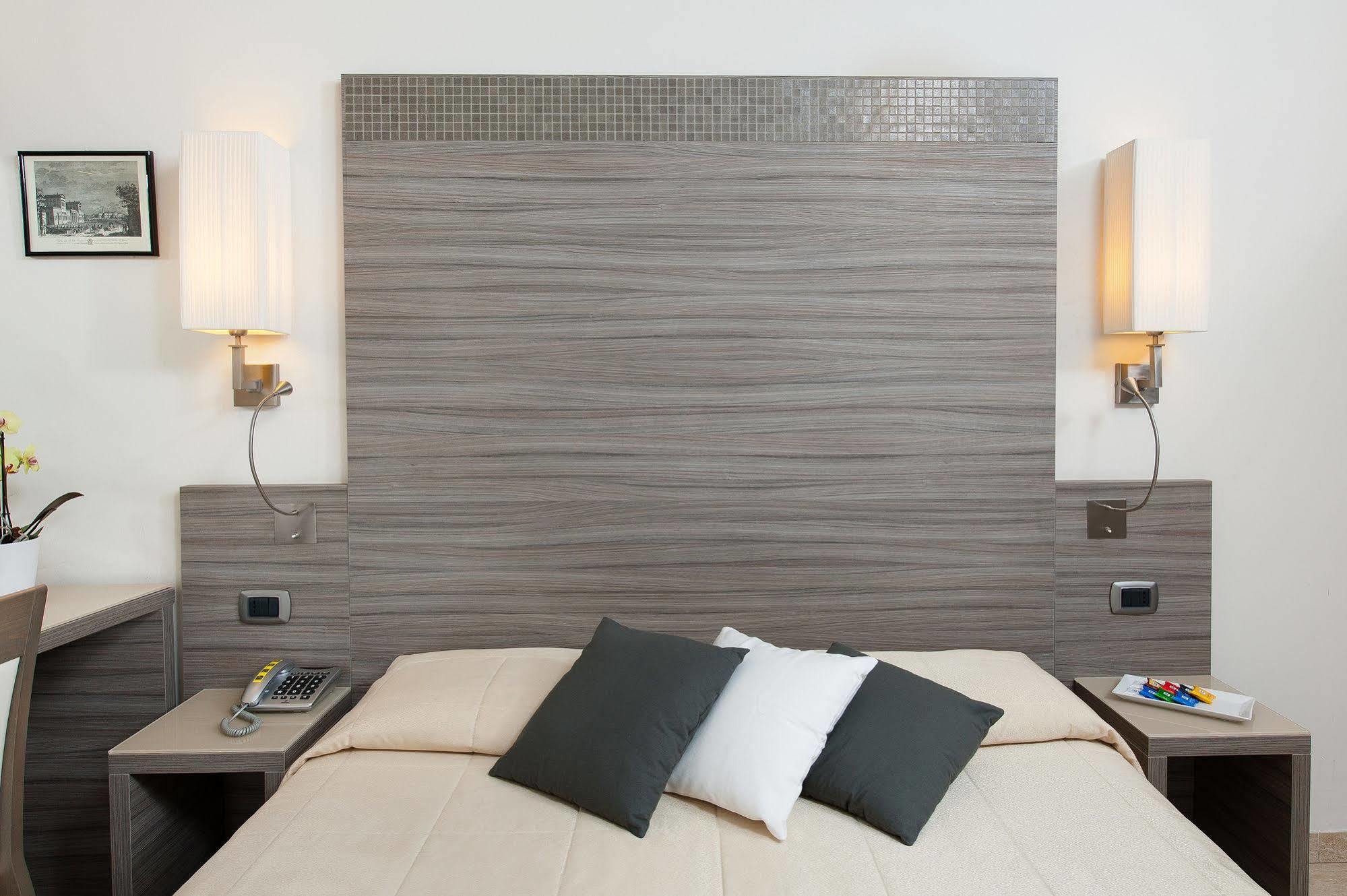 Morrisson Exclusive Rooms Roma Dış mekan fotoğraf